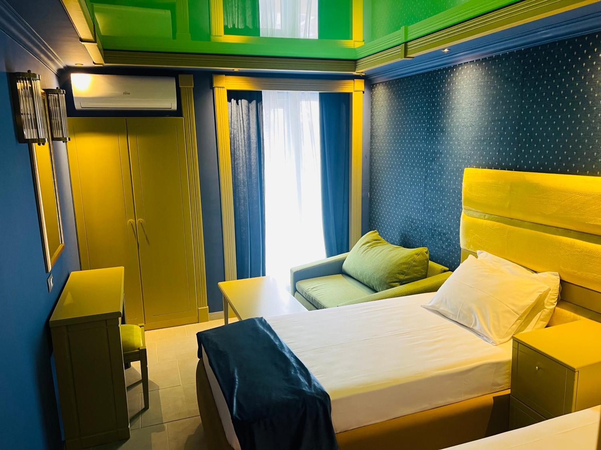Hotel Craiova By Phoenicia Blue View Olimp Esterno foto