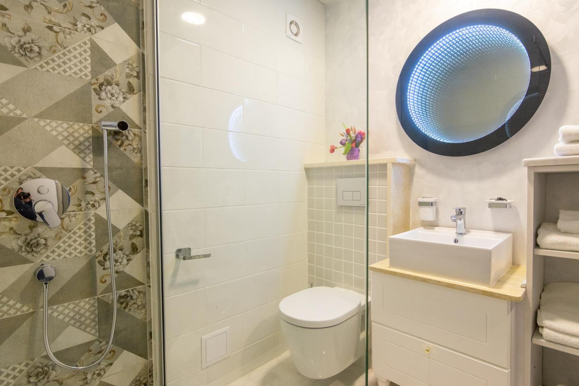 Hotel Craiova By Phoenicia Blue View Olimp Esterno foto