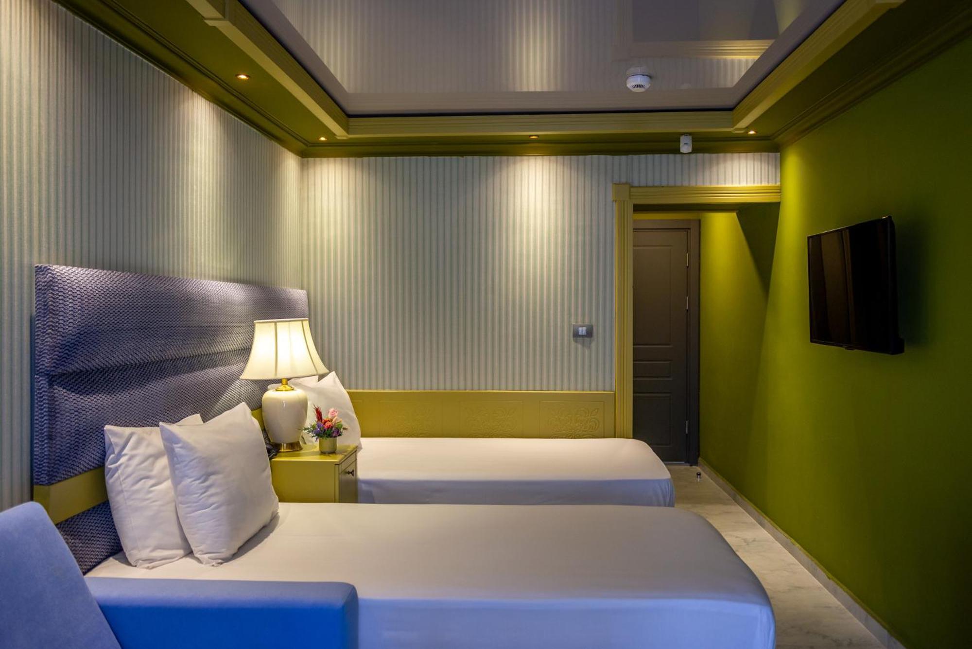 Hotel Craiova By Phoenicia Blue View Olimp Esterno foto